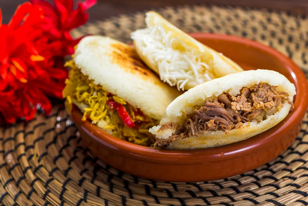 Arepas rellenas con todo